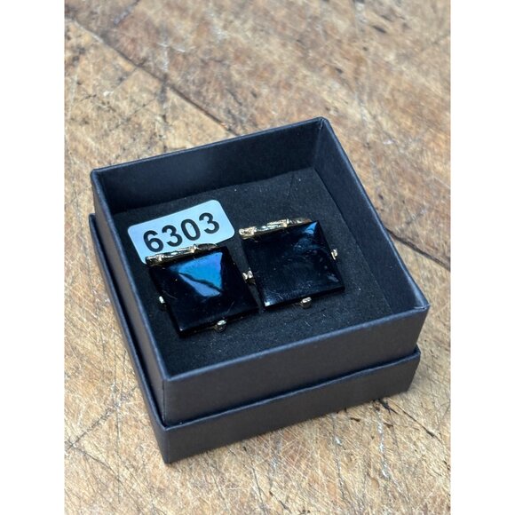 Vintage SWANK Gold Tone Cufflinks With Black Square Stone Accents Elegant Design - Picture 2 of 7